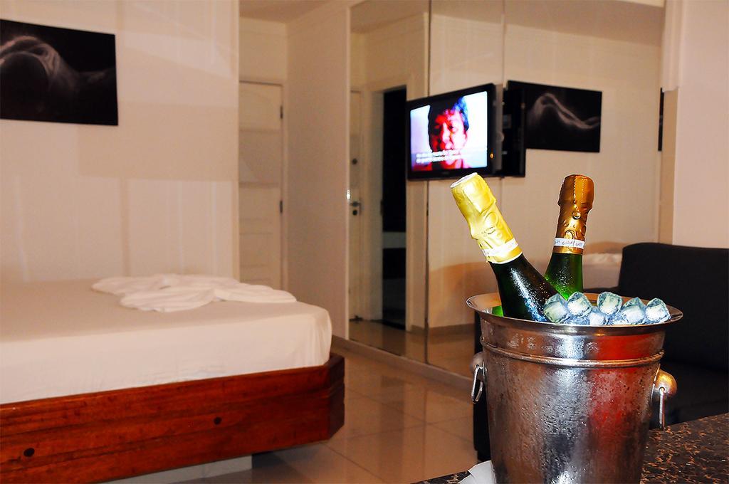 Tititi Motel (Adults Only) Olinda Ngoại thất bức ảnh